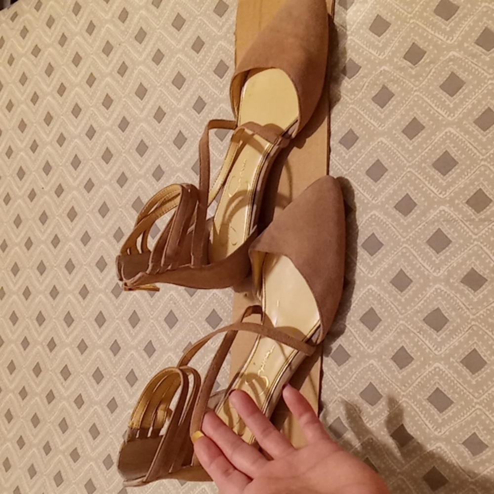 Strap ankle zipper shoes